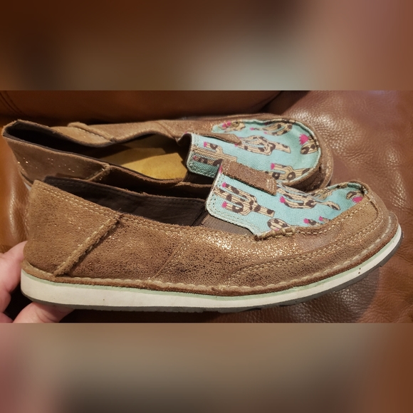 COPY - Ariat shoes 8 - Picture 2 of 4